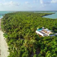 Hacienda Sian Kaan- Meals, Cooks & butler included!, hotel en Tulum