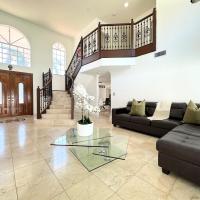 Spacious and Luxurious 4bd 3br House Pool Tub BBQ Private, hotel blizu aerodroma Kendall-Tamiami Executive - TMB, Majami