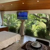 Loft Vidro Garden em Condomínio Rota do Vinho São Roque, hotel din São Roque