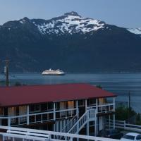 Captain's Choice Motel, hotel cerca de Aeropuerto de Argyle Downs - SGY, Haines