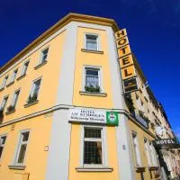 Hotel Am Kuhbogen โรงแรมในโฮฟ