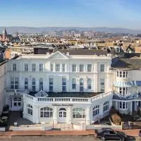 Eastbourne Riviera Hotel, מלון באיסטבורן