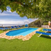 Nice Home In Malgrat De Mar With 4 Bedrooms, Wifi And Outdoor Swimming Pool