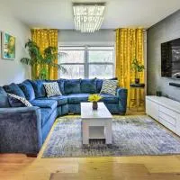 Emerald Coast Vacation Rental 1 Mi to Beach、Shalimarにあるデスティン・フォート・ウォルトン・ビーチ空港 - VPSの周辺ホテル