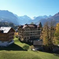 Historic Hotel Falken, hotel di Wengen