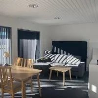 Parallalvej 58B-A, hotel em Hvide Sande