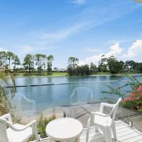 Tranquil Oasis on Pine Lake, hotel in Elanora, Gold Coast