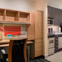 TownePlace Suites by Marriott Ottawa Kanata, מלון ב-Kanata, אוטווה