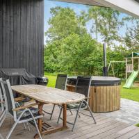 Amazing home in Grenaa w/ WiFi and 5 Bedrooms