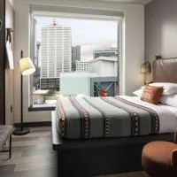 Moxy Louisville Downtown โรงแรมในลุยส์วิลล์