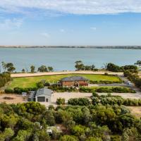 Charm Lodge, hotel cerca de Aeropuerto de Kerang - KRA, Lake Charm