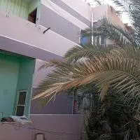 Large and cheerful home with 2 floors, hotell sihtkohas Al-Fayyūm
