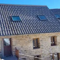 Maison de village au cœur du hameau Les Marches à Orcières, viešbutis mieste Ojieras