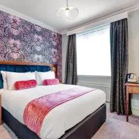 The Hand & Sceptre by Innkeeper's Collection, hotel in Southborough