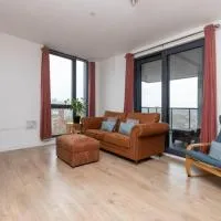 Spacious 2 Bedroom Flat with City Views in Bermondsey