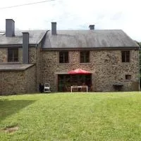 Charmante maison de caractère à 2Km de Redu, hotel v destinácii Libin