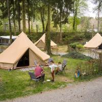 Tipi tent in de centrale Ardennen、ロンドゥーのホテル