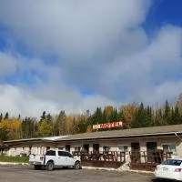 Pinecrest Motel, hotel din Nipigon