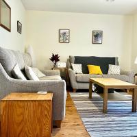 Central Spacious 2 Bed 2 Bath, Free WiFi & Parking, Park View, hotel near Kirkwall Airport - KOI, Orkney
