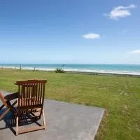 Viesnīca Views over Tasman, New luxury boutique studio overlooking the Tasman Sea pilsētā Greimauta