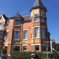 Turret Corner, Colwyn Bay, 5min walk to sandy beach