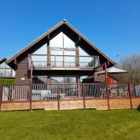 3 bed Lodge with EV point