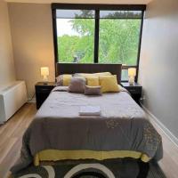Affordable One Bedroom Rockford, hotel near Chicago Rockford International - RFD, Rockford