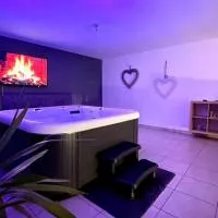 Spa du petit manoir، فندق في Hébuterne