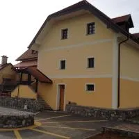 Hiša nasprot Sonca, hotel a Črnomelj