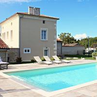 Gîte Vars, 4 pièces, 6 personnes - FR-1-653-16, hotel a prop de Aeroport d'Angoulême-Cognac - ANG, a Vars