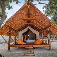 Lihaga Island & Beach Club, hotel Serai városában 