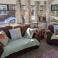 Ferny Roost Cabin.، فندق في ريكسهام