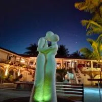 Sunbloom Beachfront Hotel and Restaurant Zambales, hotel v destinaci Sinabacan