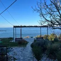 Villa Leonidas KOUTSOUPIA, hótel í Kókkinon Nerón