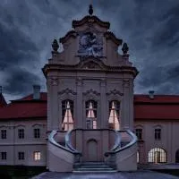 Hotel Klášter Želiv、Želivのホテル