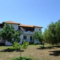 Bozelia Apartments