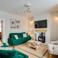 Sage Cottage: Homely, Cosy Cottage with Log Burner