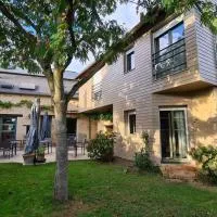 L'Amphitryon, hotell sihtkohas Coudray