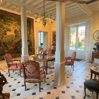 Château de Bouesse en Berry, хотел в Bouesse
