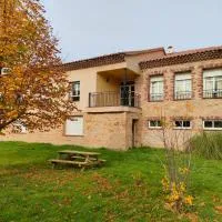 Casa Rural Cuevas de Longarza, хотел в Anguita