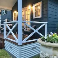 Hamptons In Rye Green Cottage 3 Mins to Hot Springs!, hotel di Rye