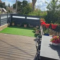 Rina House, ξενοδοχείο σε Karmiel