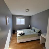 Comfy Private Bedroom near Downtown Ottawa/Gatineau, Downtown Gatineau, Gatineau, hótel á þessu svæði
