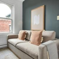 Cozy N End 2BR steps from Harborwalk BOS-449, hotel en North End, Boston