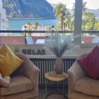 Relax-Lugano Lake、ビッソーネのホテル
