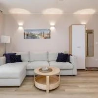 Pet-Friendly Apartment with Air Conditioning Jagiellońska by Noclegi Renters, hotel i Darłówko