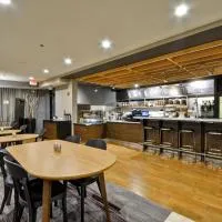 Courtyard by Marriott Jacksonville Airport/ Northeast, hotel en Beeghly Heights