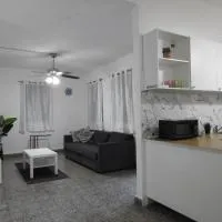 Casa Del Sol-Unit A, viešbutis mieste Bajamonas