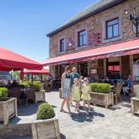 Hotel Le Fournil, готель у місті Реду