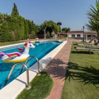Casa rural con piscina, barbacoa, WIFI, hotel in zona Aeroporto di Girona-Costa Brava - GRO, Vilobí d'Onyar